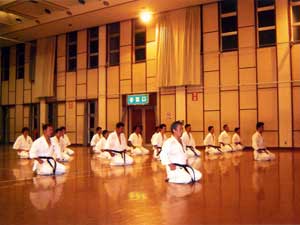 �镔�����t�͂ɂ����ʌm�Îw���̗l�q