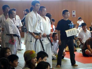 ��25��u�ᎂ�q�t�v��蓹�I�茠���ʐ^